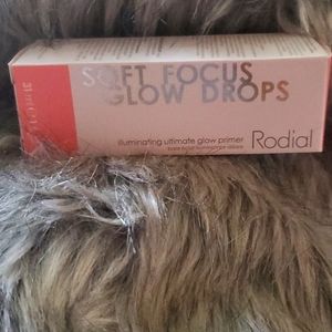 Rodial Soft Focus Glow Drops